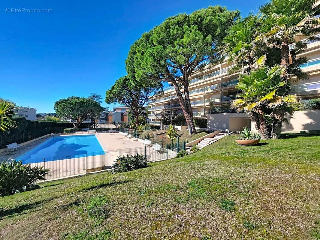 Appartement à LE CANNET