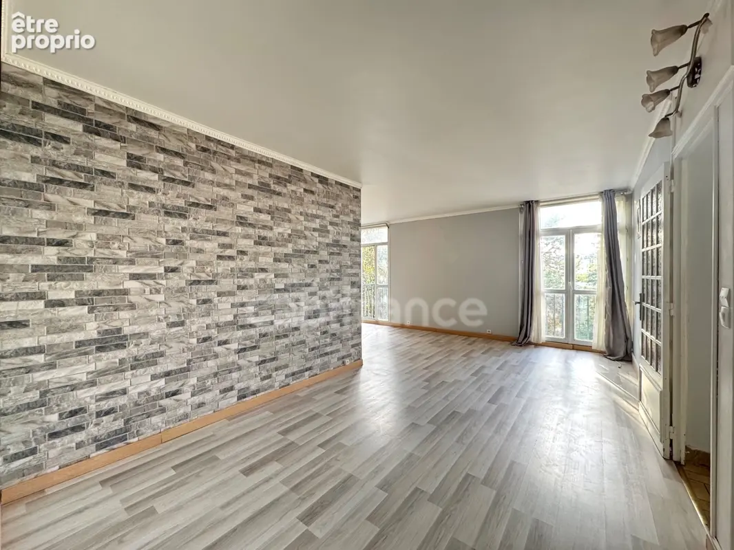 Appartement à vendre, 5 pièces, de 86 m² pour une famille qui aime l'espace ou pour un bel investissement locatif - photo 3