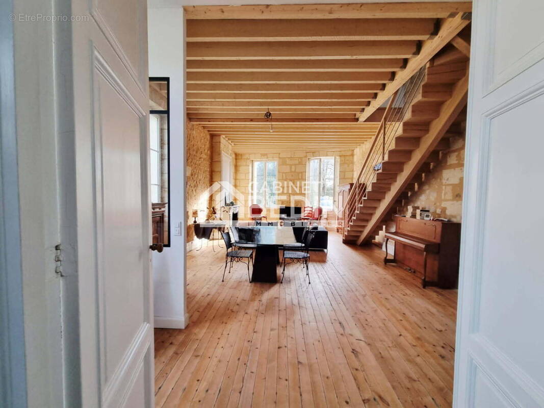 Maison à FARGUES-SAINT-HILAIRE