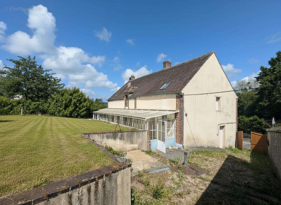Maison bourgeoise 170m2 5 chambres Terrain 2 217m2 - photo 3