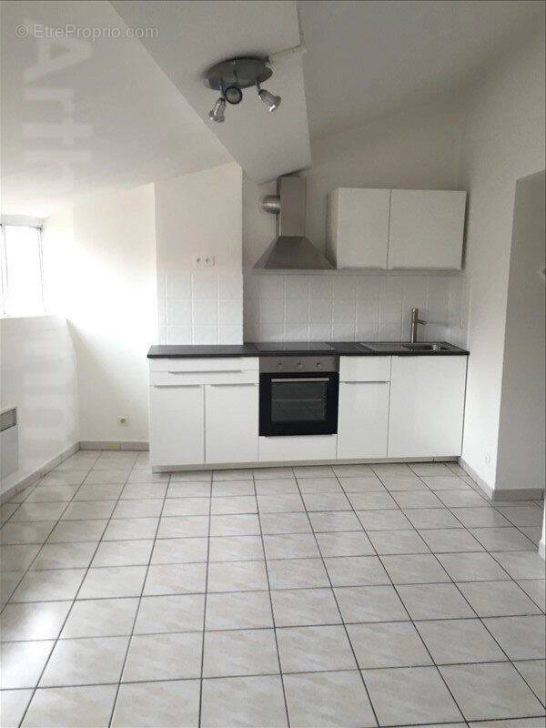 Appartement à POURRIERES