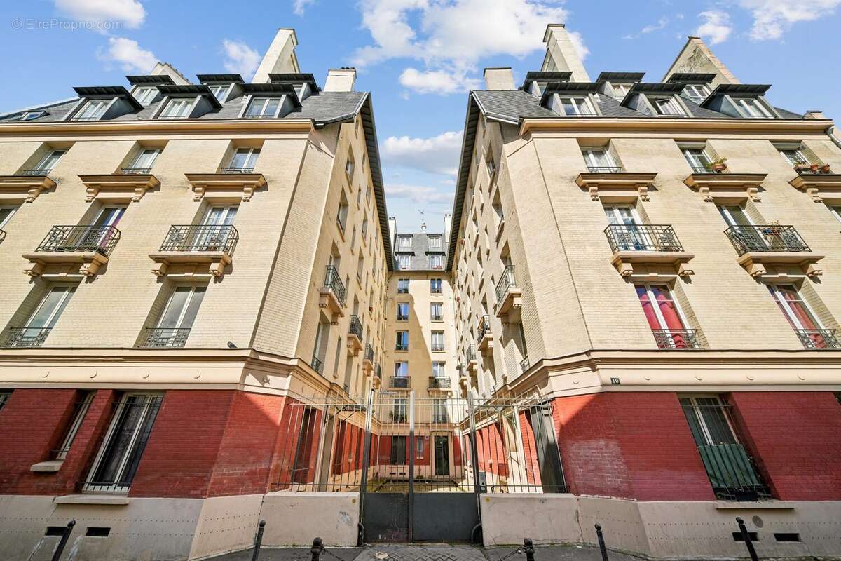 Appartement à PARIS-18E