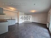 Appartement à ETREMBIERES