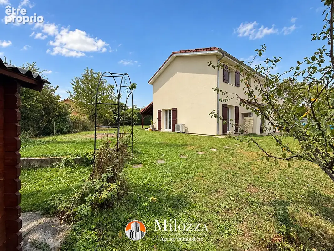 Villefontaine - Maison Type 5, 117,71 m² habitables, 4 chambres, suite parentale, terrain 674 m² - photo 3