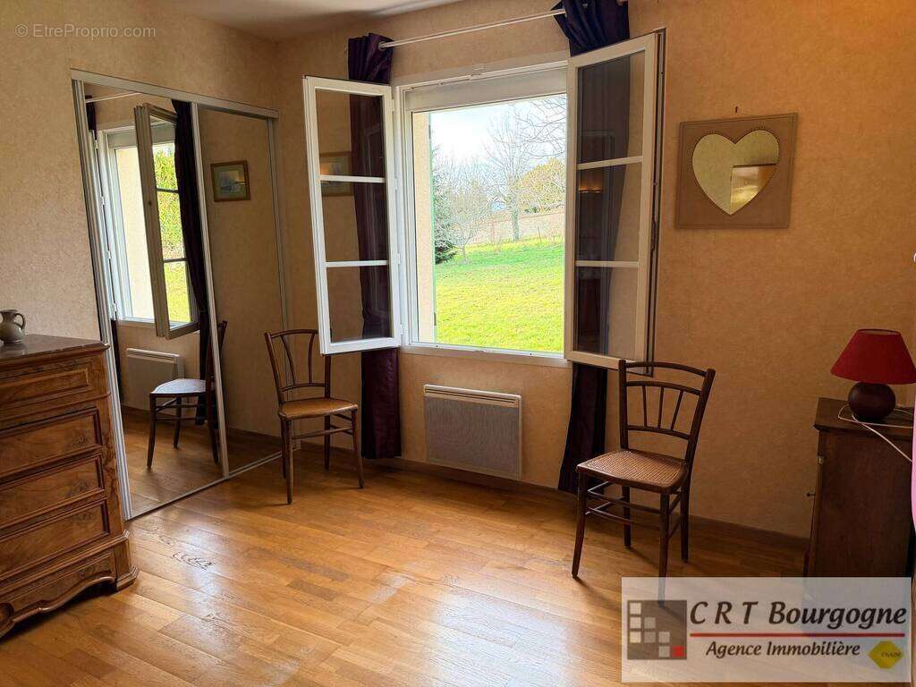 Maison à VILLIERS-SAINT-BENOIT