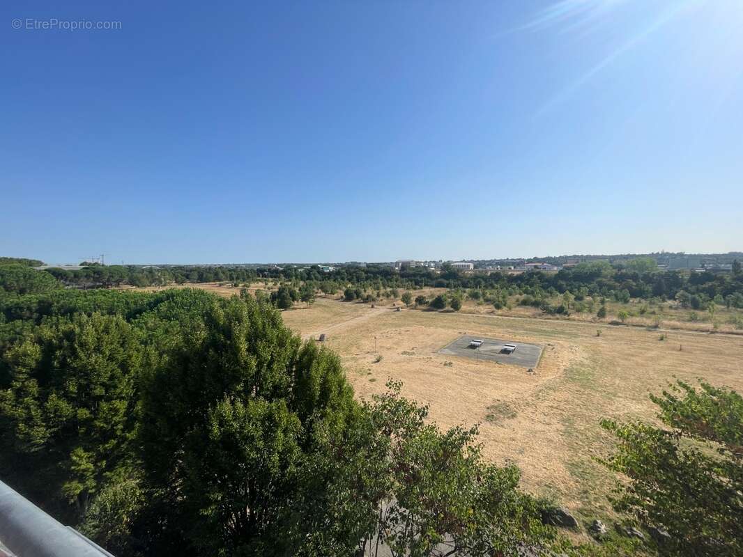 Appartement T2 avec terrasse vue dégagée - photo 9