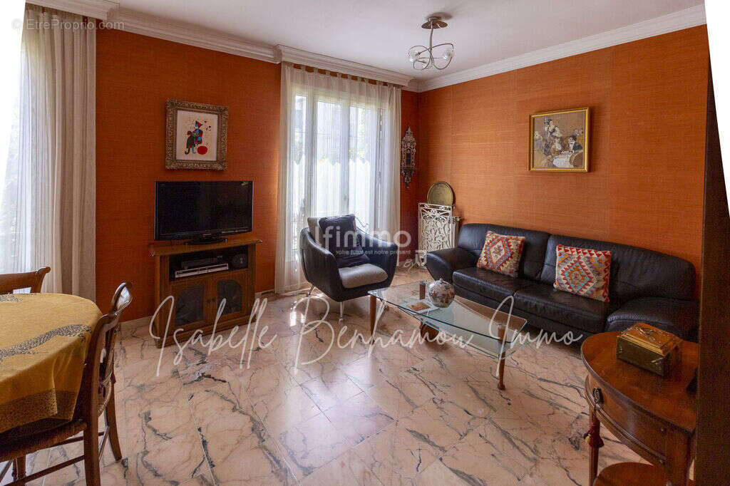 Maison à LE PERREUX-SUR-MARNE