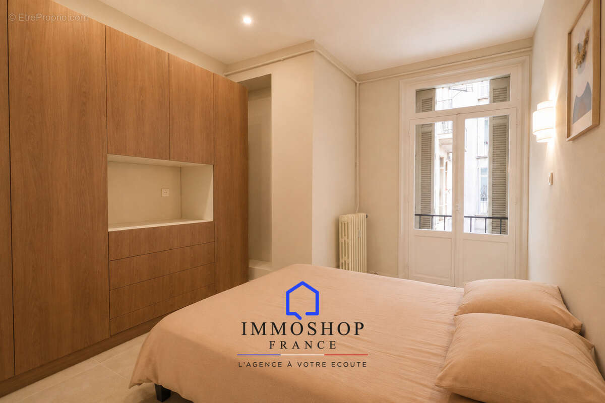 Appartement - 75,46 m2 - 4 pièces - 13006 Castellane - photo 8