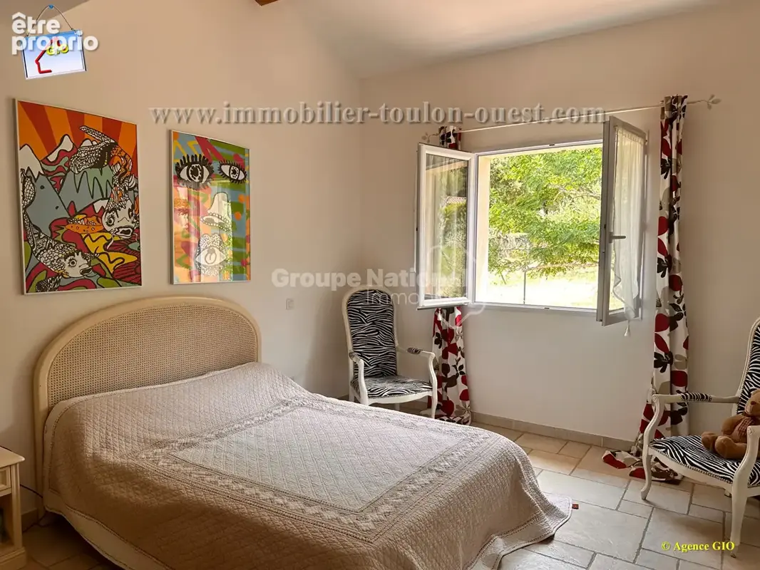 Sous-offre - evenos - villa t6 de 170 m² - terrain 4400 m² calme et arboré - piscine - garage - photo 11