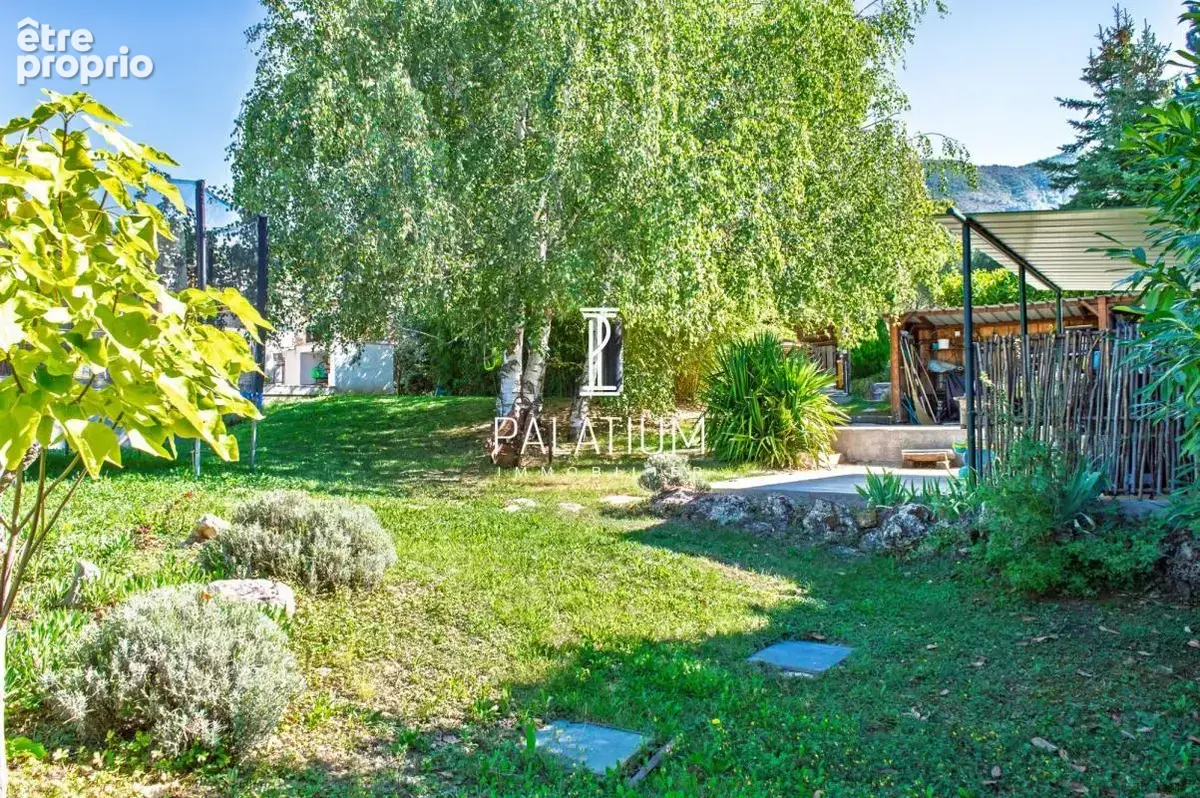 Superbe villa contemporaine dans le village de Claret - photo 3
