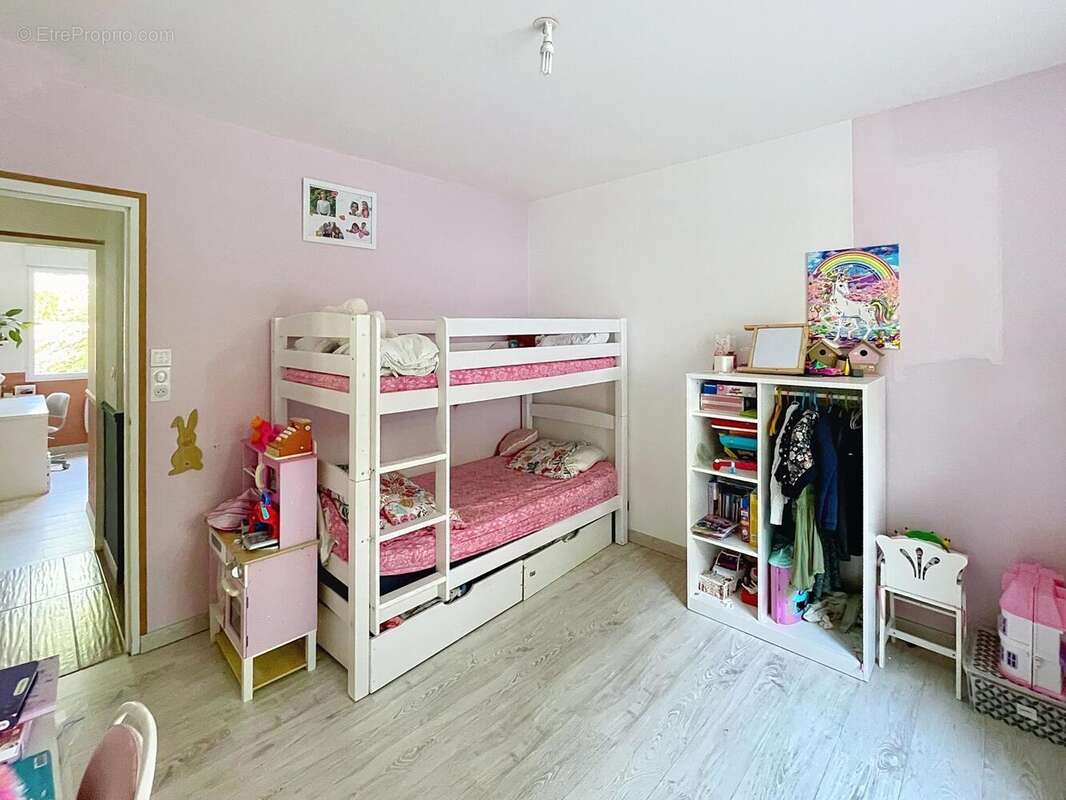 Maison 125 m² à Saint-Colomban  - photo 5