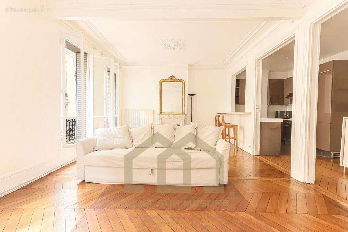 Appartement à PARIS-15E