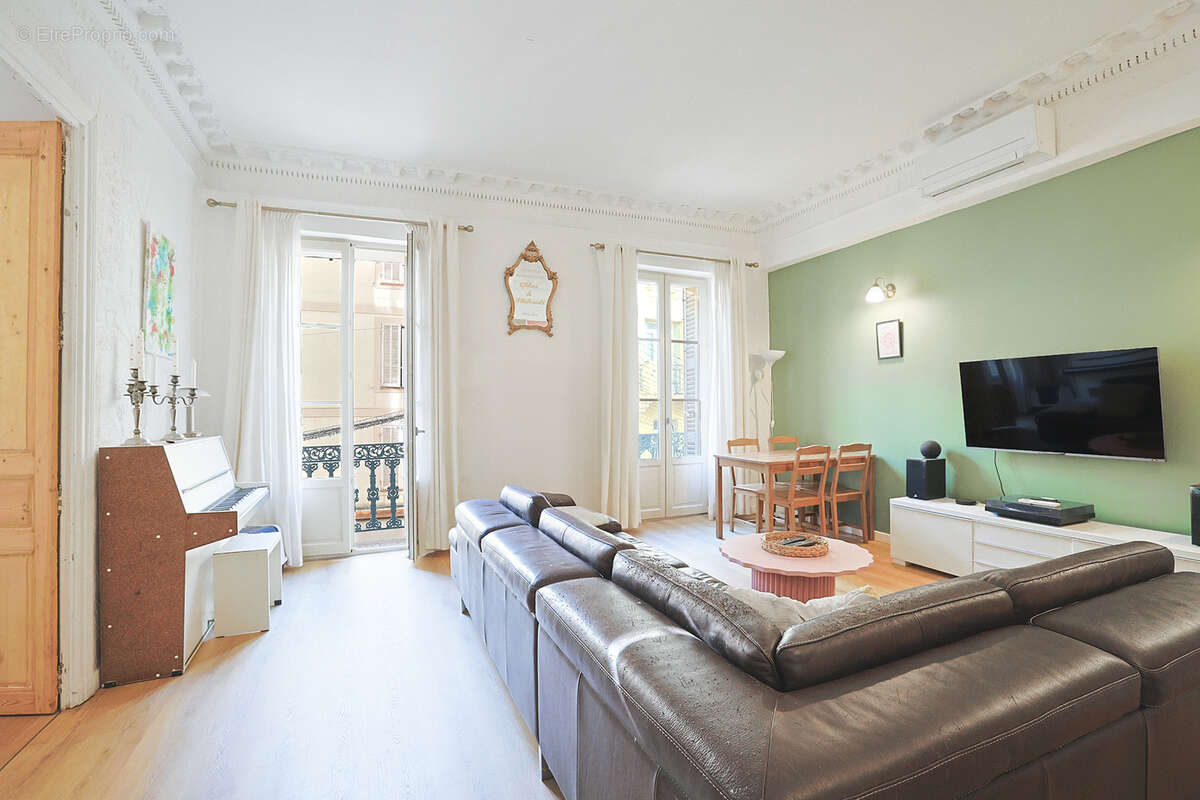 Appartement à HYERES