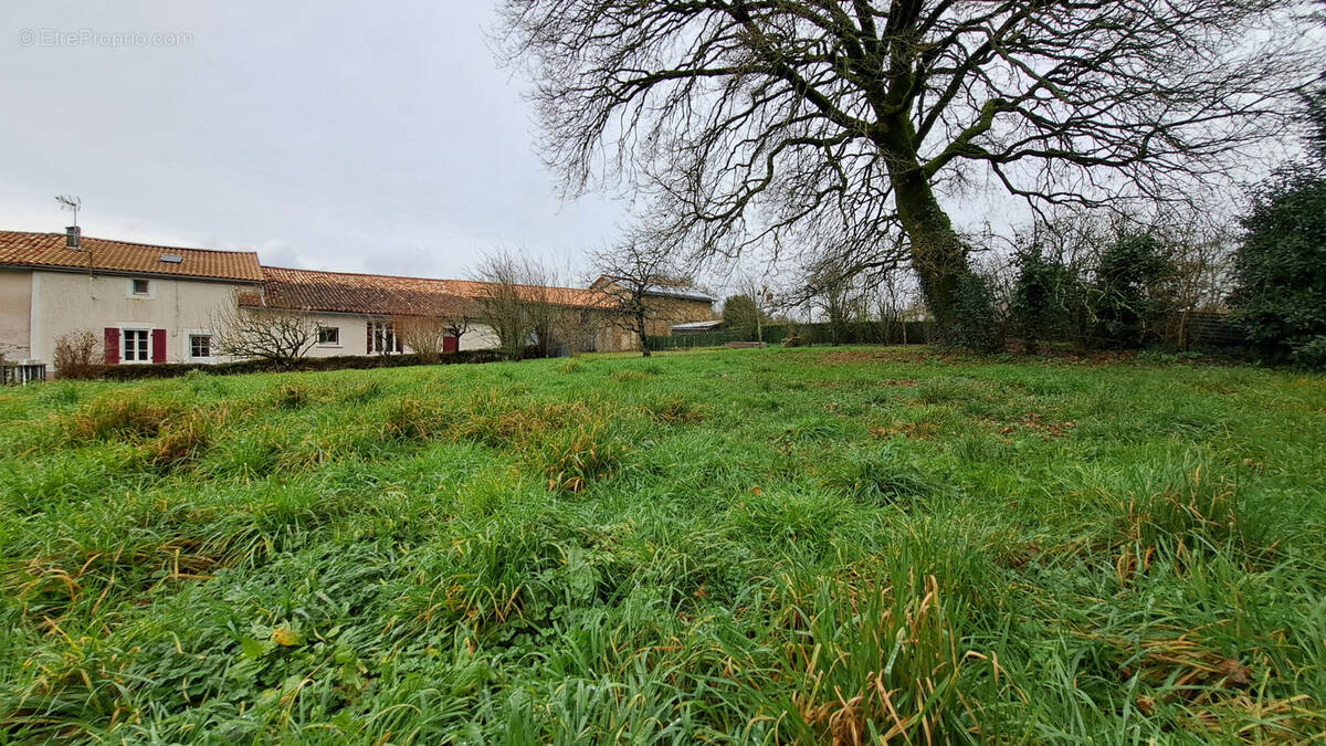 Maison à SAINT-PARDOUX