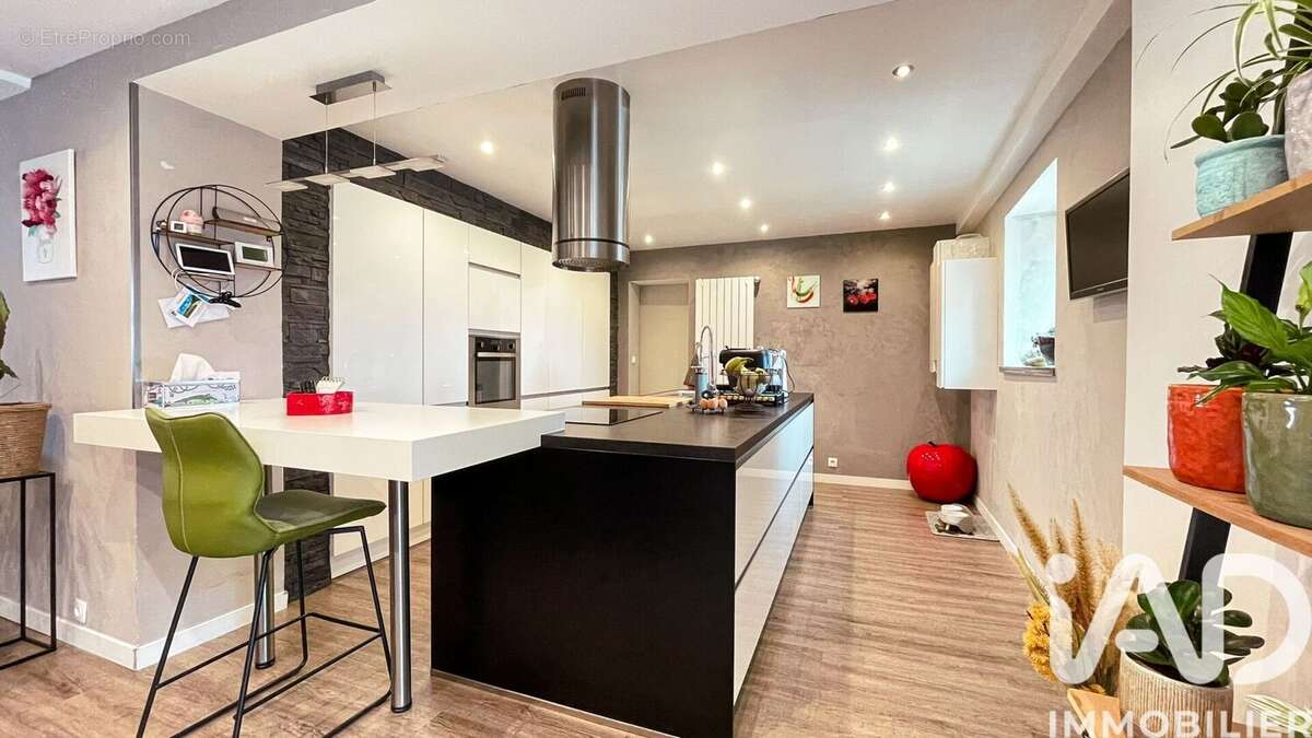 Photo 2 - Maison à COSNES-ET-ROMAIN