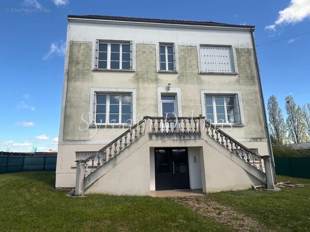 Immeuble à vendre SAINT CYR SUR LOIRE (37) - photo 2