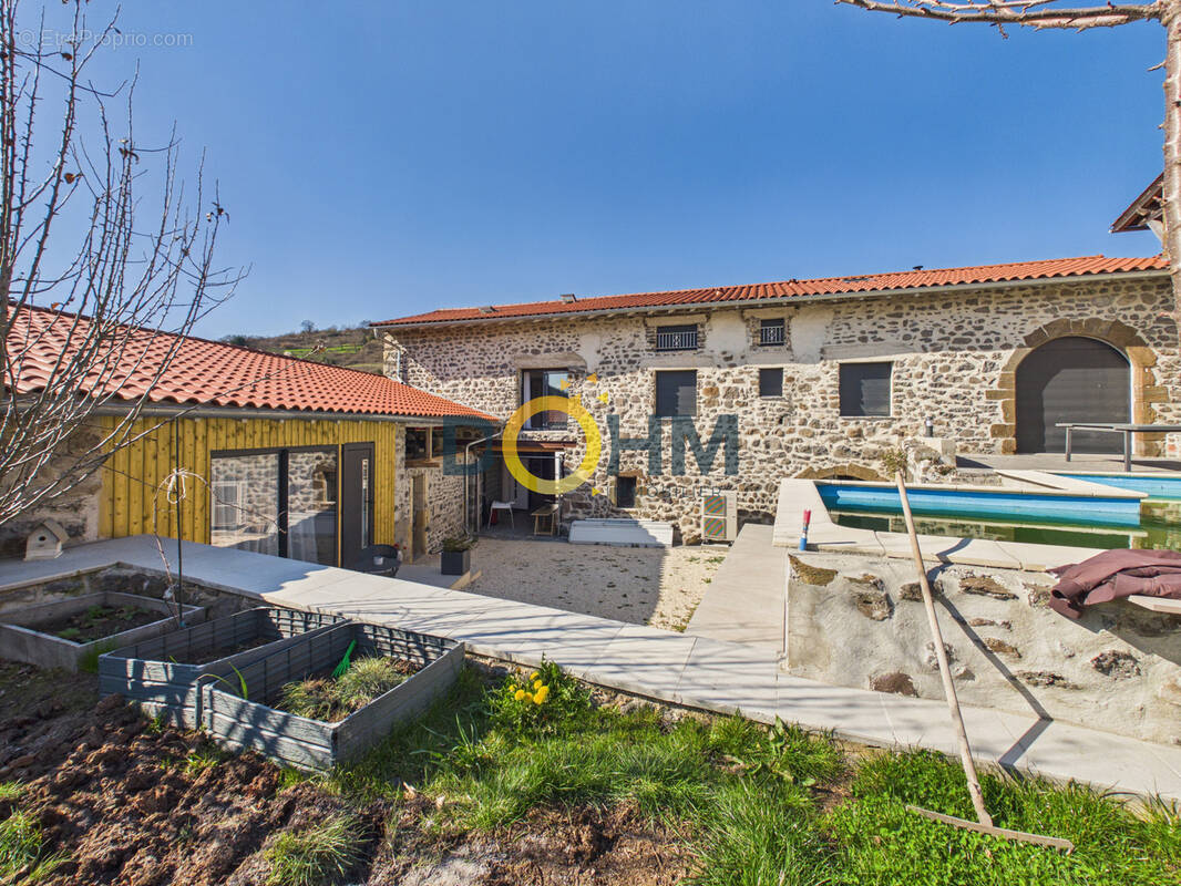 Maison à POLIGNAC