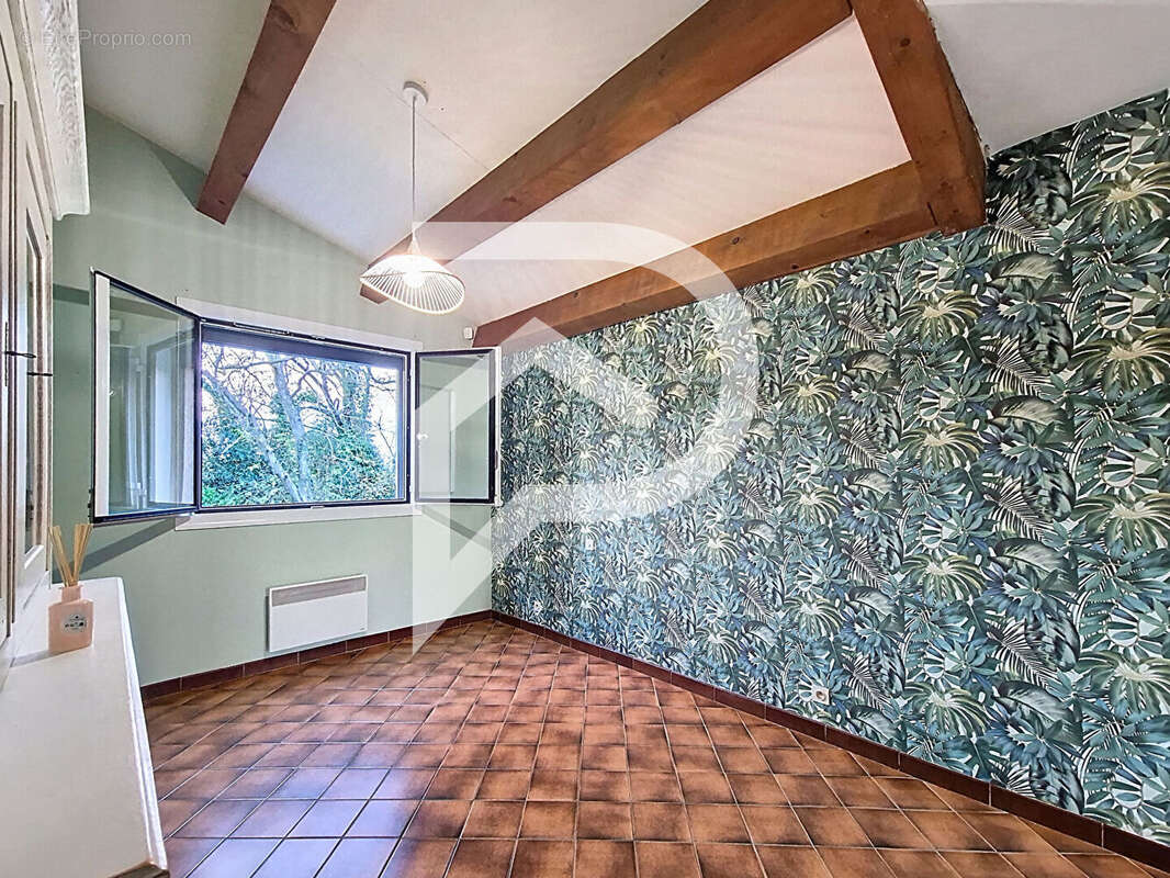 Maison à MONTBOUCHER-SUR-JABRON