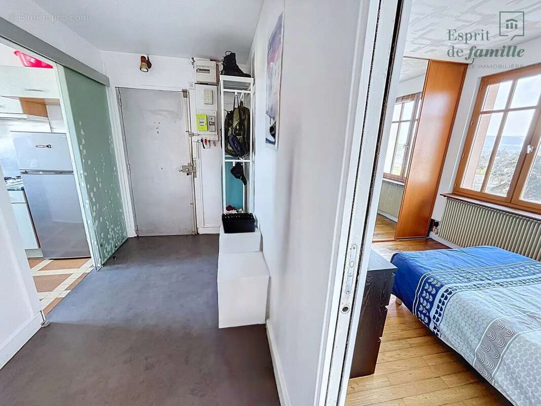 Au coeur de Sathonay Camp, T2 de 52,42m2, vendu loué - photo 2
