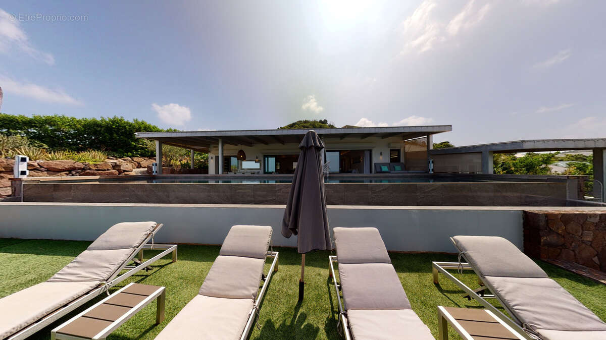 Maison à CAPESTERRE-BELLE-EAU