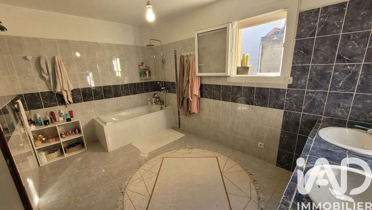 Photo 8 - Appartement à MORIERES-LES-AVIGNON