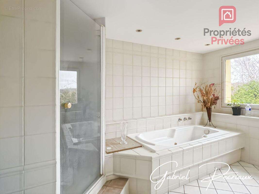 Maison de 7 pièce(s) 156 m2 - photo 4
