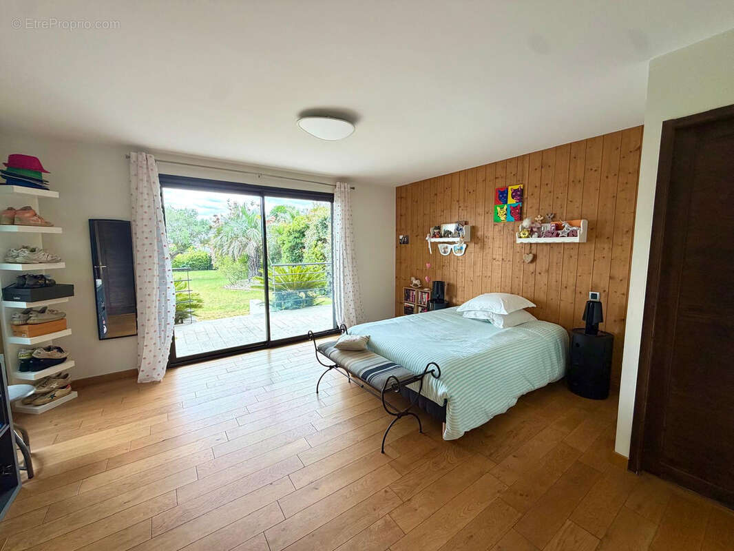 POLLESTRES Villa contemporaine de 260 m2 Parcelle de plus de 1 600 m2 - photo 9