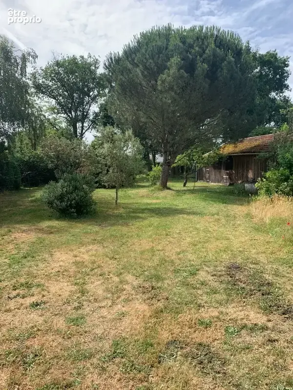 Terrain 556 m² à Castres-Gironde  - photo 4