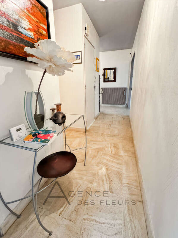 Maison à SAINT-PIERRE-DES-FLEURS