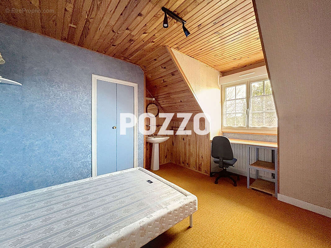 Coutances maison dans Résidence calme, 900 mètres du centre ville, 150 m2 environ, terrain de 900 m² - photo 14