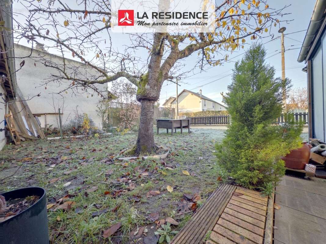 Maison à LES MUREAUX