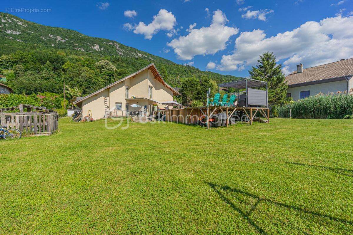 Maison à SERRIERES-EN-CHAUTAGNE