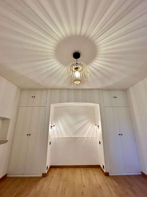 Appartement à SAINT-LAURENT-DU-VAR