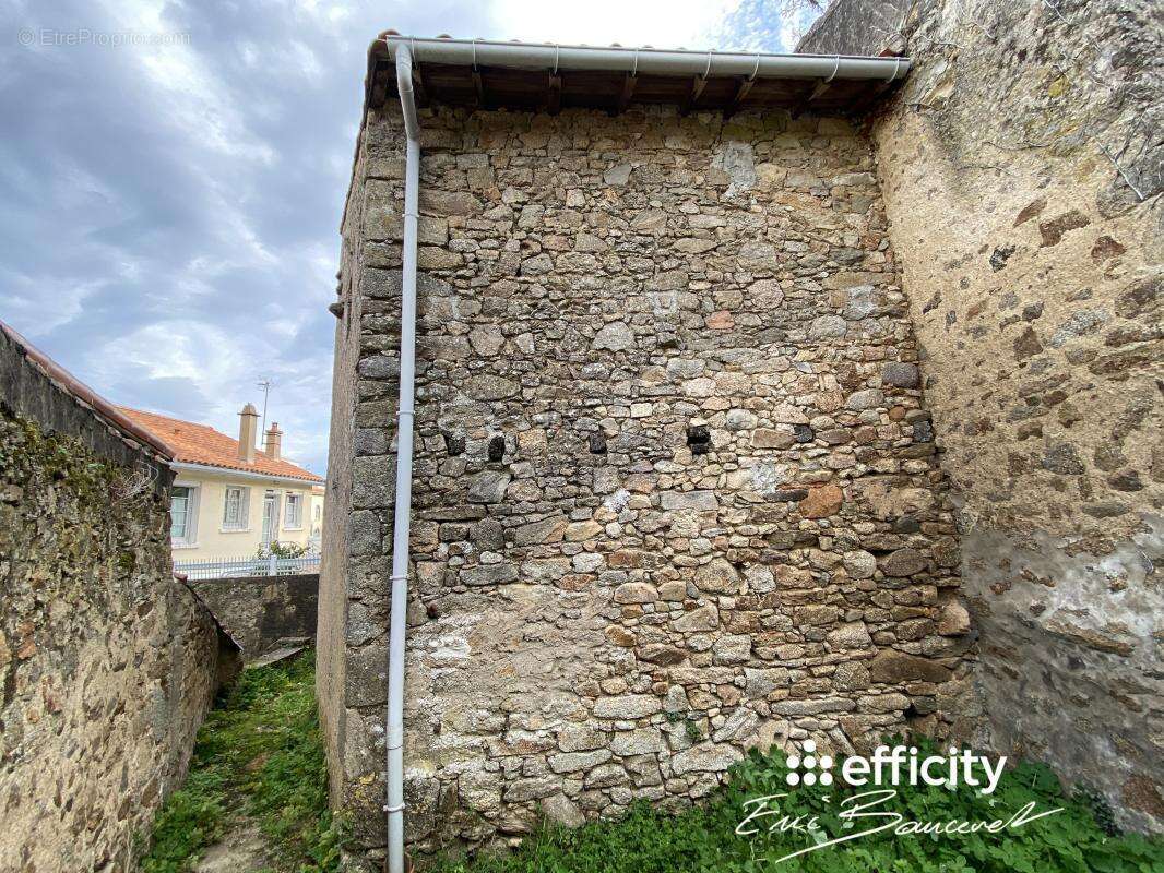 Maison 30 m² à Parthenay  - photo 3