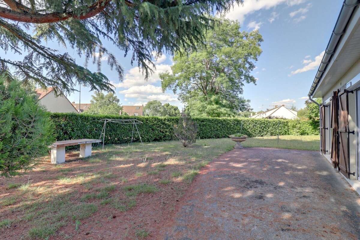 Maison à VERNEUIL-SUR-SEINE