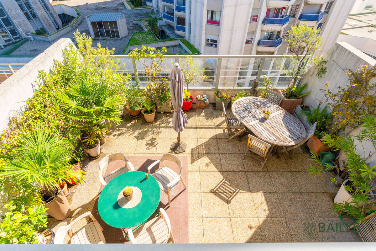 Appartement à MARSEILLE-8E