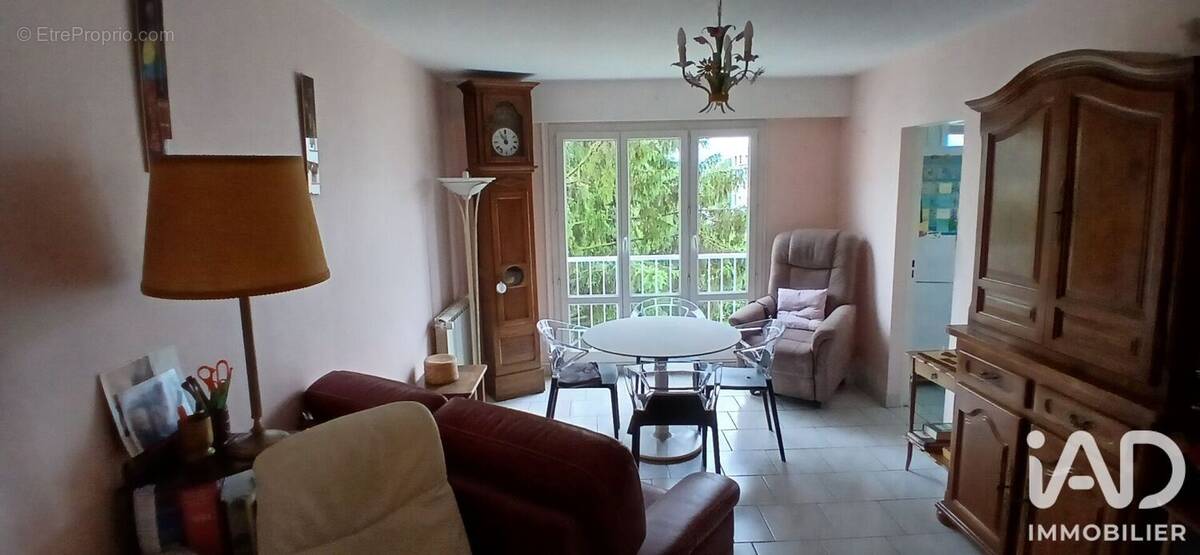 Photo 1 - Appartement à SAINT-JEAN-DE-LA-RUELLE