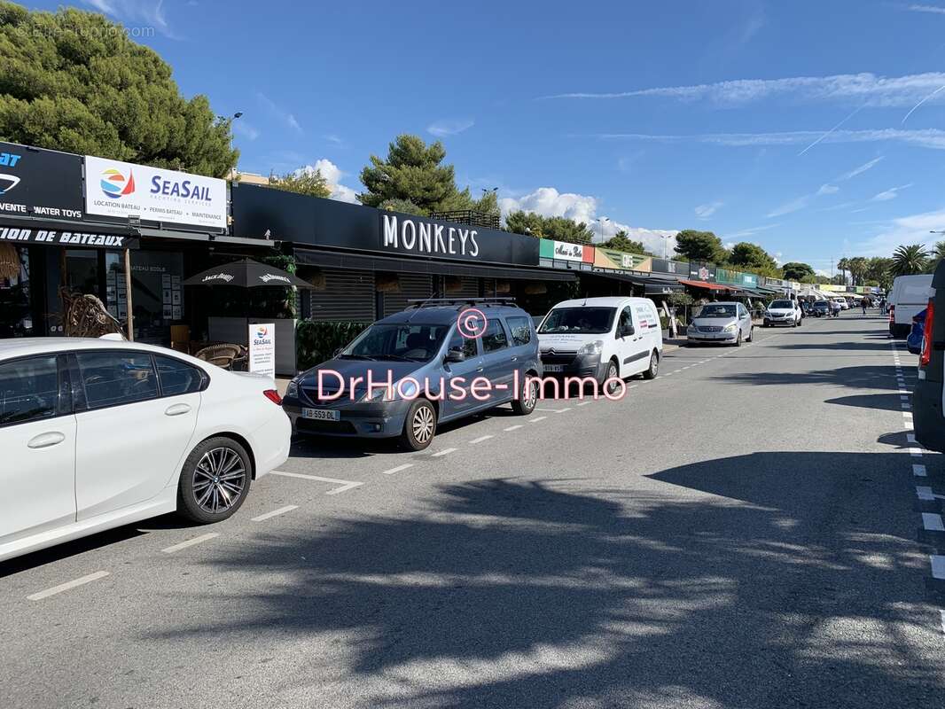 Commerce à SAINT-LAURENT-DU-VAR