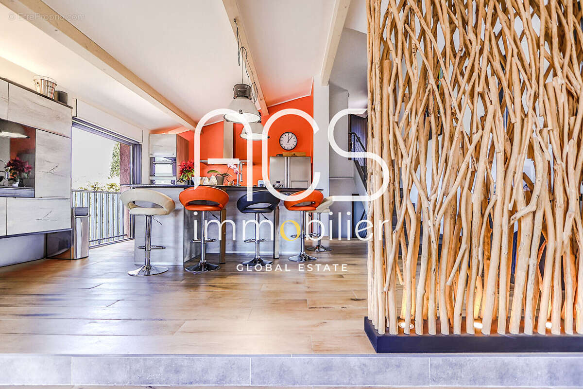 Maison à LA LONDE-LES-MAURES