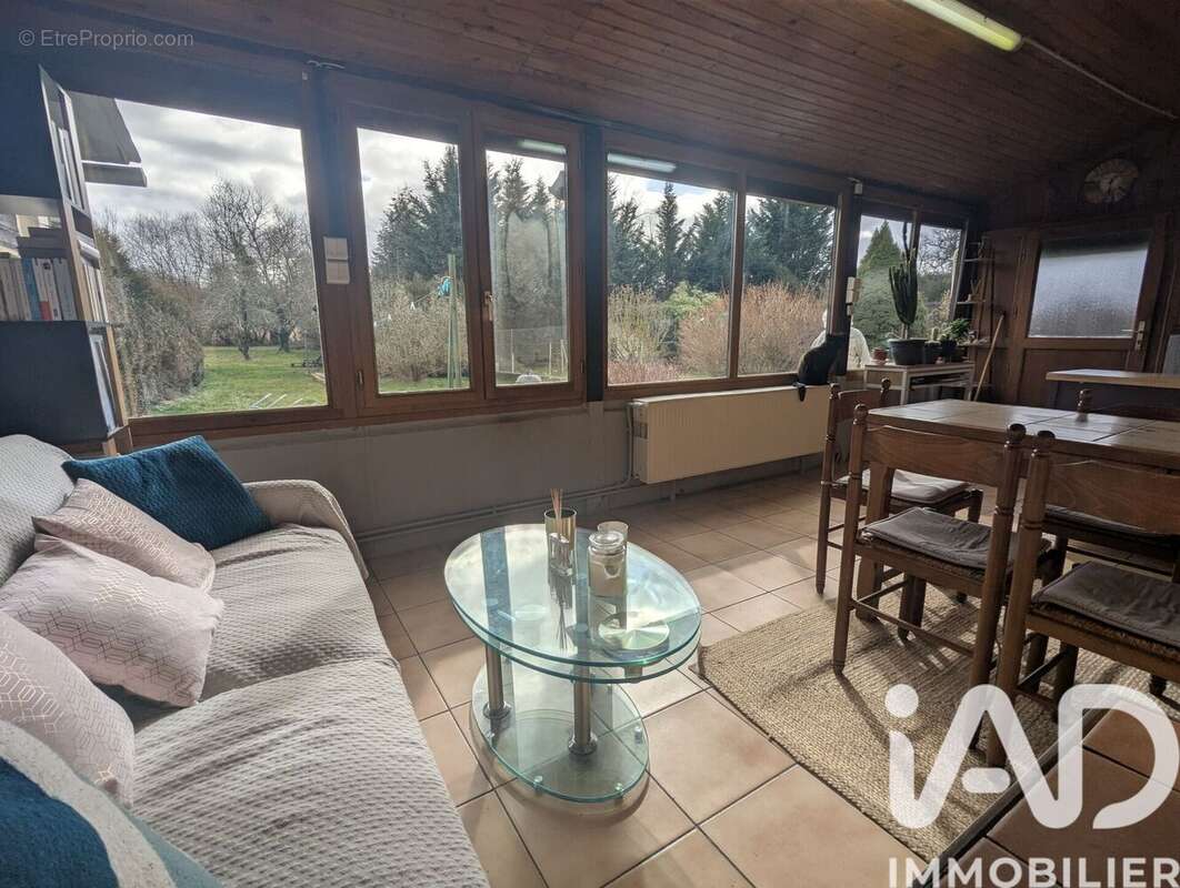 Maison 60 m² à Lavaveix-Les-Mines  - photo 2