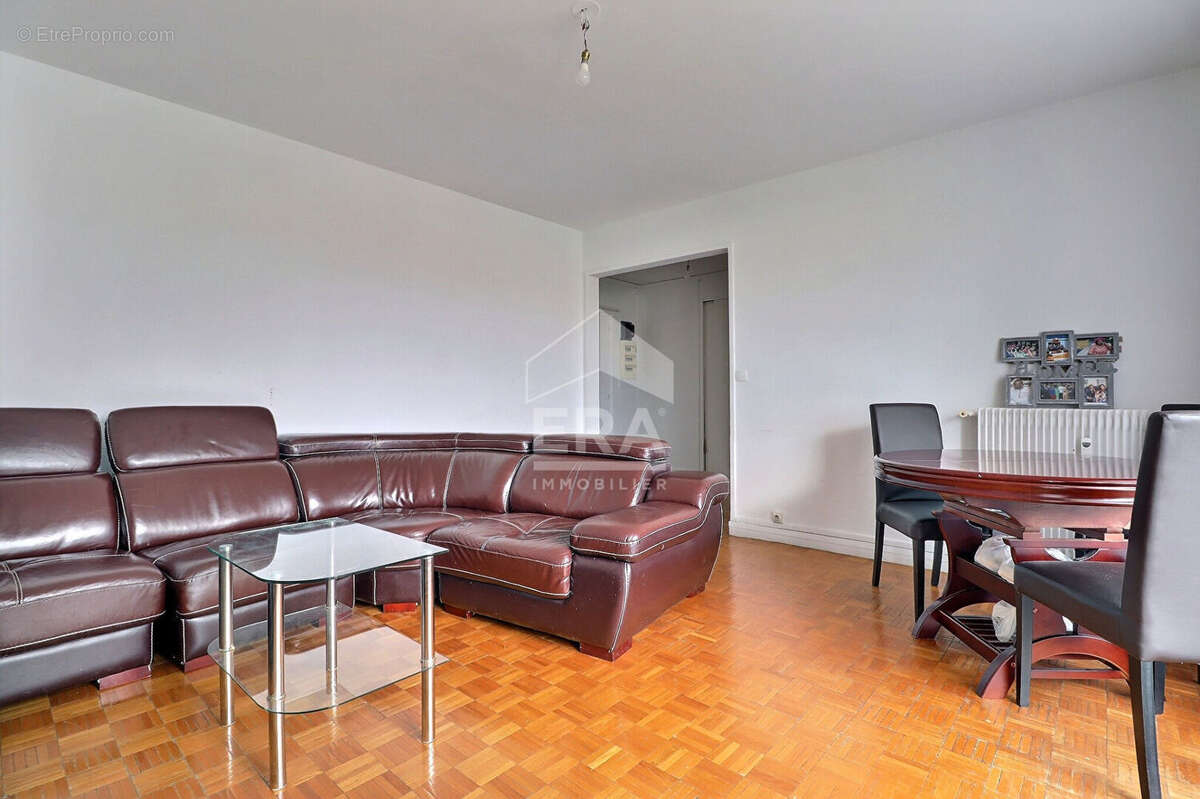 Appartement à AUBERVILLIERS