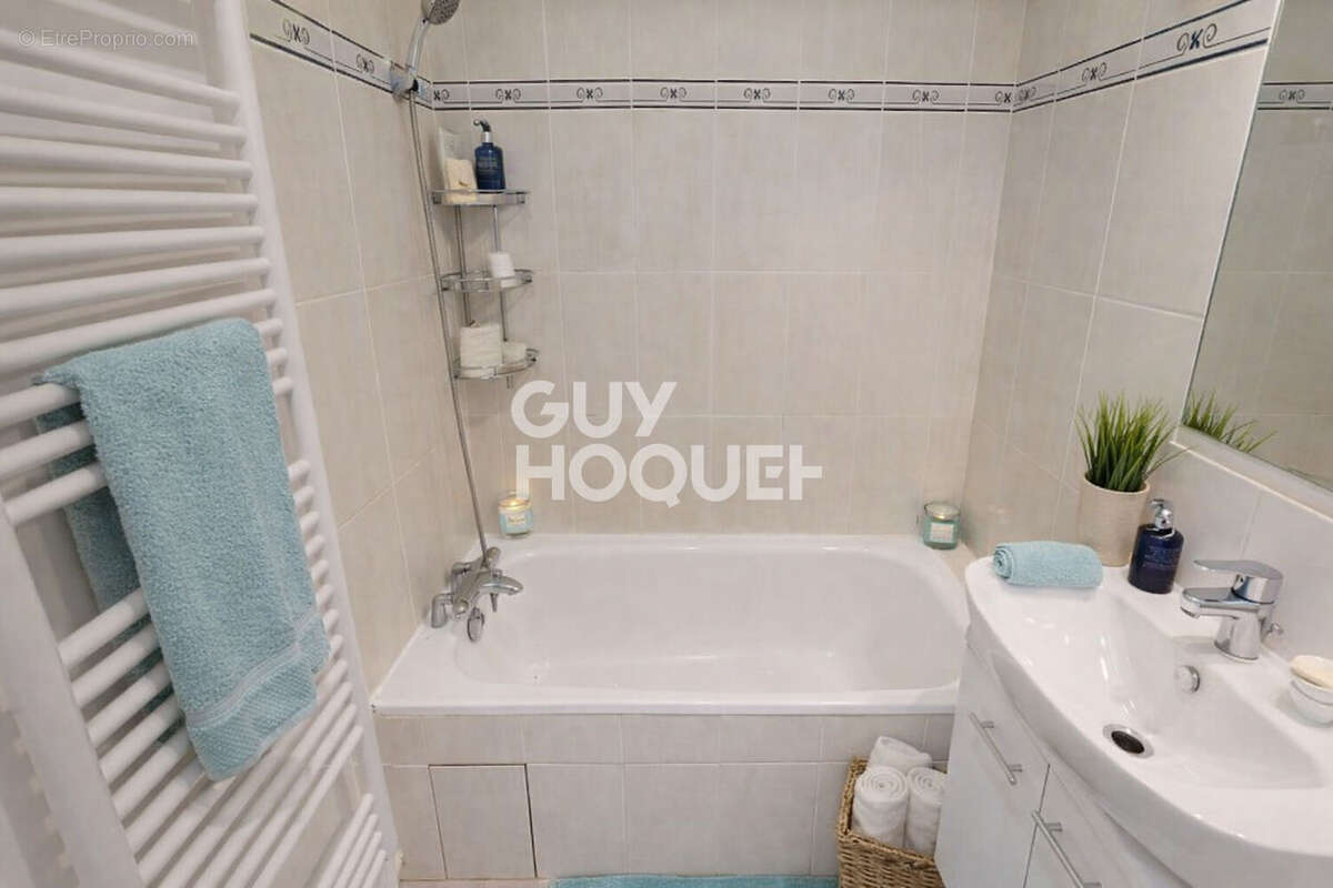 Appartement à AUBERVILLIERS