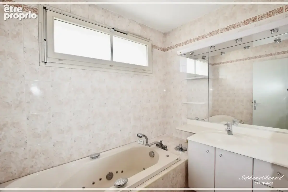 Appartement familial T5 de 95 m² avec loggia, balcon, garage et cave / LYON 8EME - photo 5