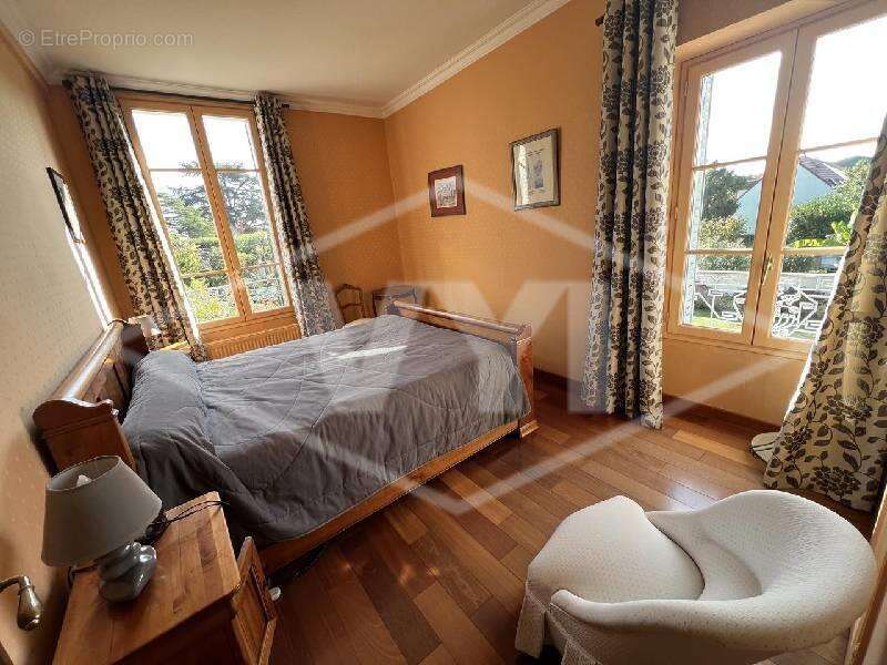 Maison à COMBS-LA-VILLE