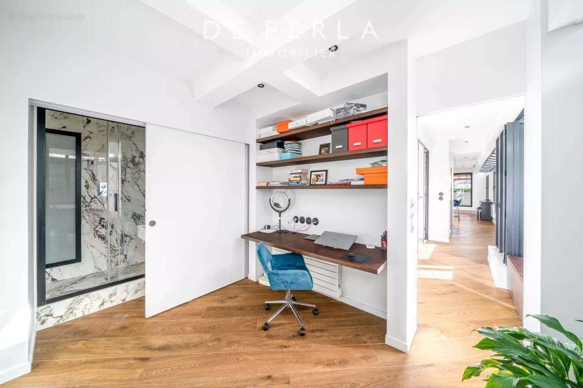 Appartement à PARIS-19E