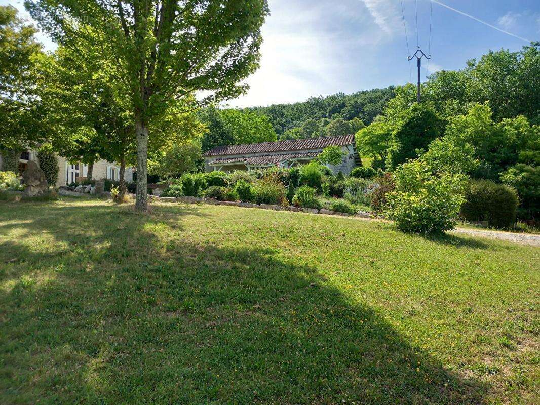 Domaine de caractère avec installations équestres exceptionnelles sur 40 hectares - photo 5