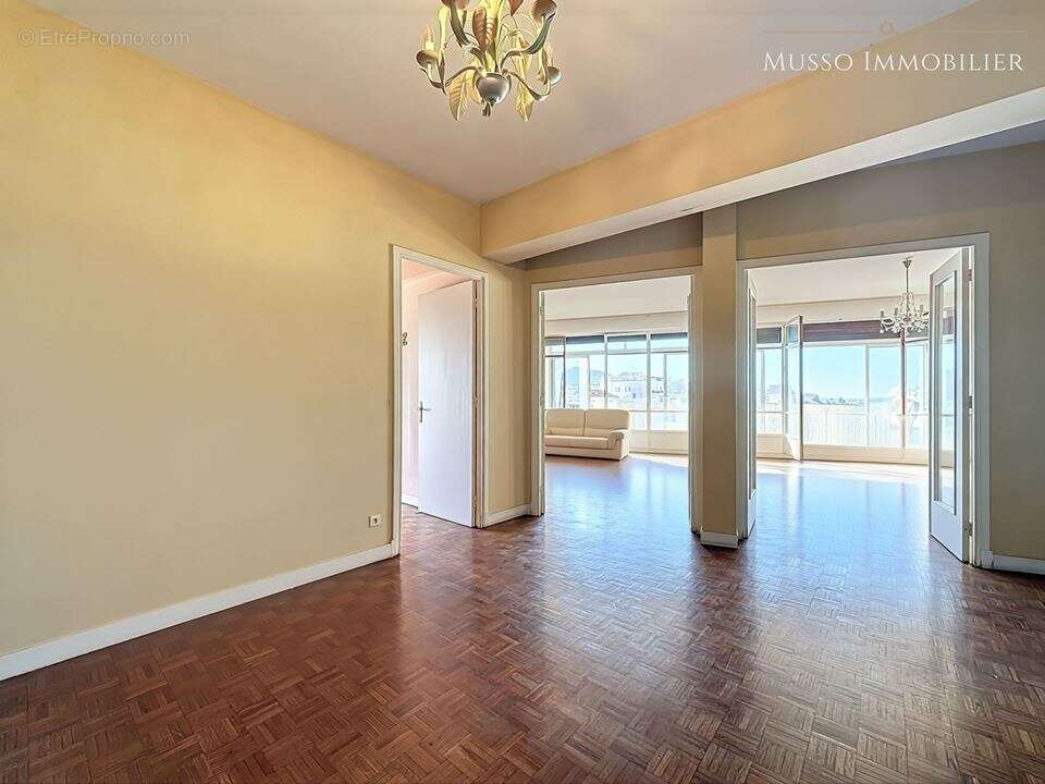 Appartement à MARSEILLE-8E