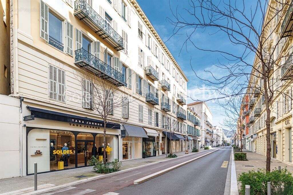 Nice Carré d'or, plateau de 300m² dans élégant immeuble bourgeois - photo 2