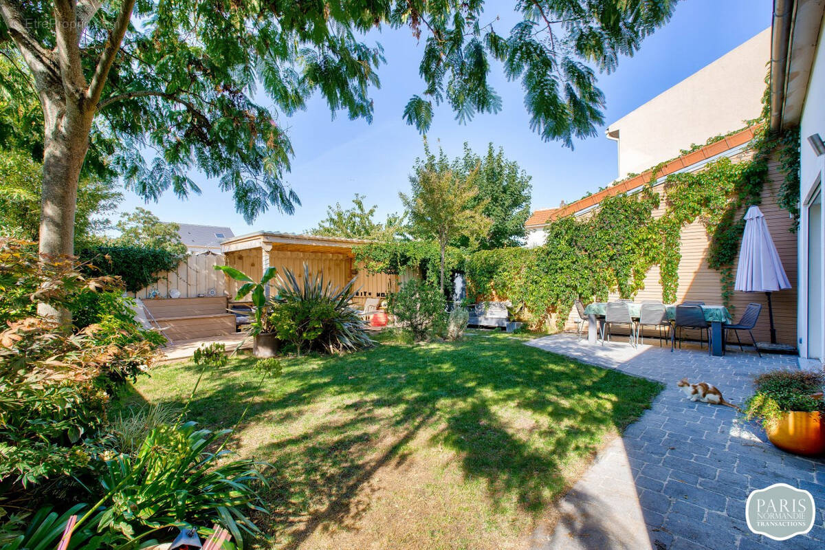 Maison à COLOMBES