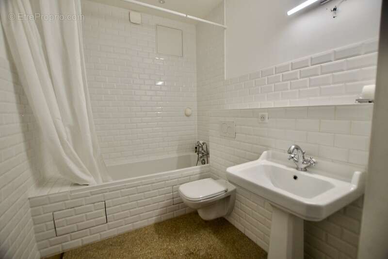 Annemasse centre (74100) - t5 haussmannien - 161 m² - photo 6